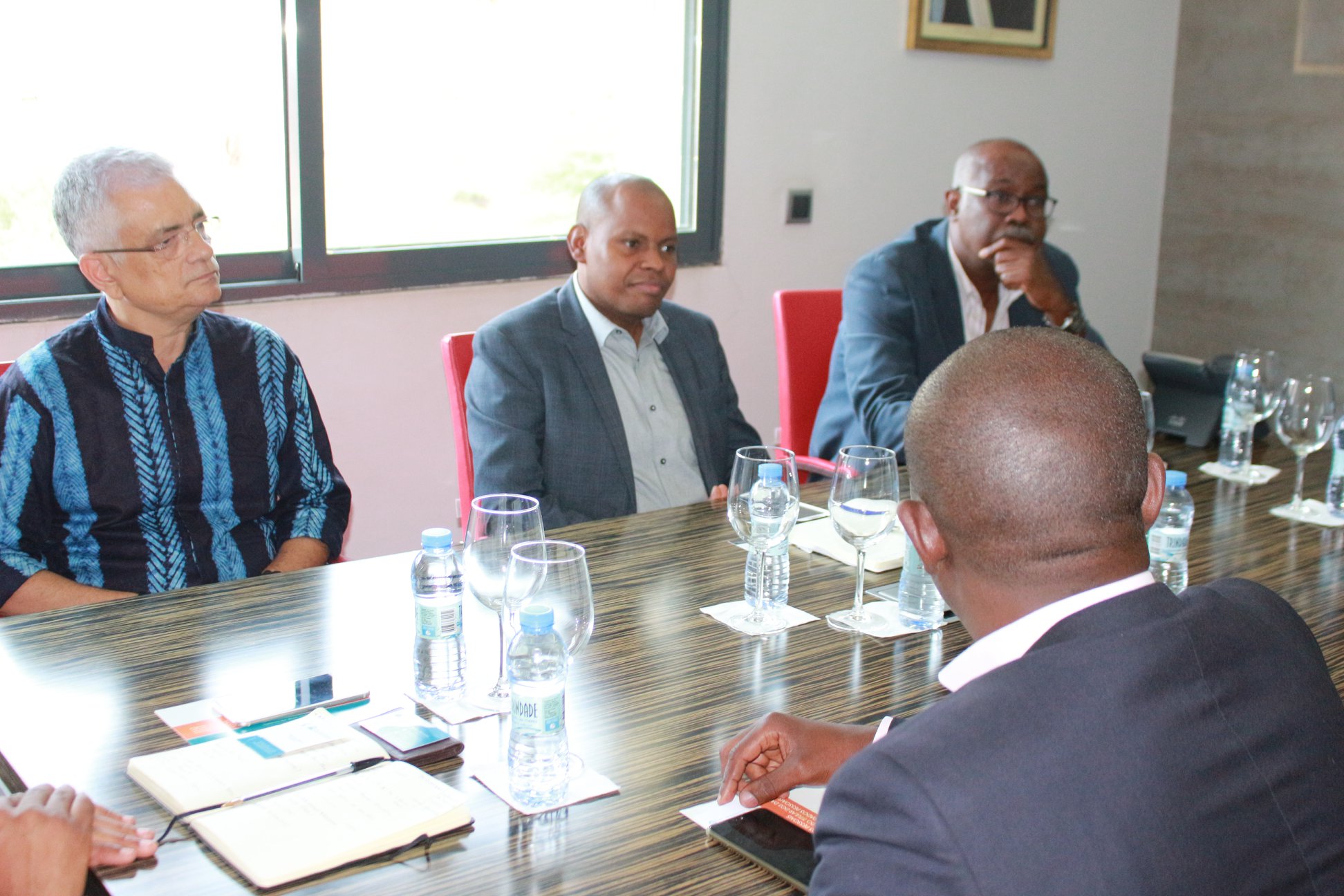 Delegação da ARN-TIC da Guiné Bissau visita ARME
